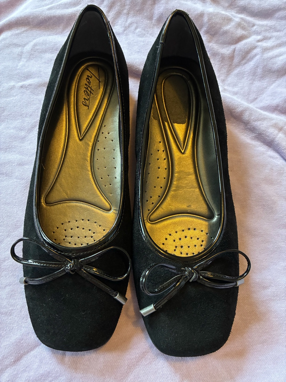 Trotters Black Suede Ballet Flats